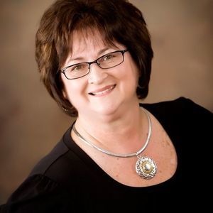 Meet your Posher, Candy